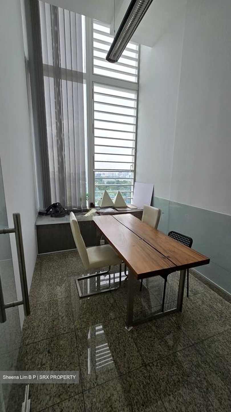 High Street Centre (D6), Office #567597211